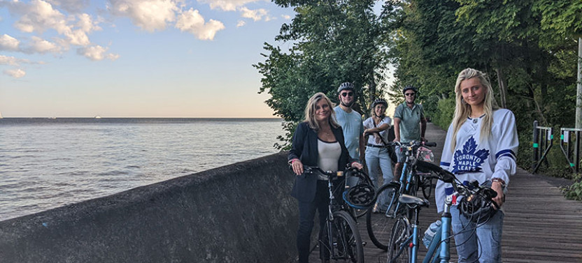 Island AM Bicycle Tour With Ferry Ride