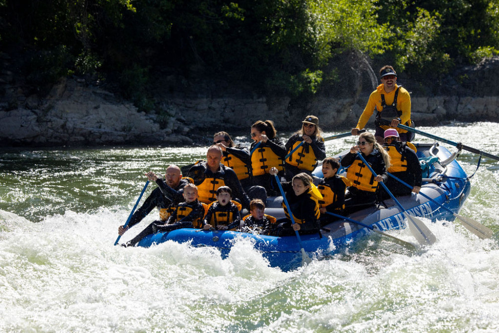 8 Mile Whitewater Rafting Trip (Standard Raft)