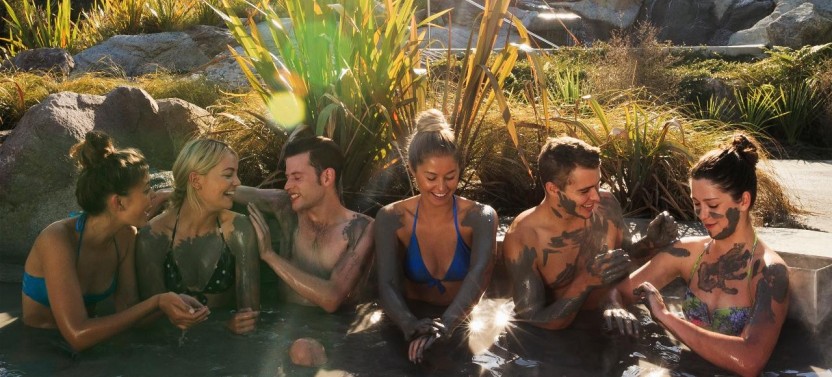 Hell's Gate: Mud Bath & Spas