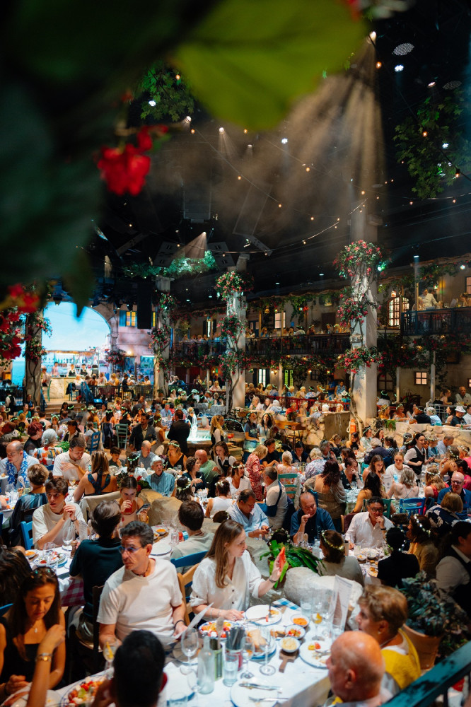 Mamma Mia! The Party: ABBA-Inspired Dinner Show