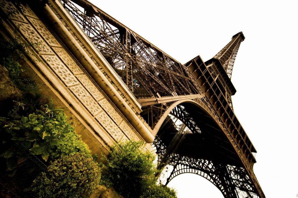 Eiffel Tower 3rd Floor Ticket with Priority Access + Audio Guide + Lunch