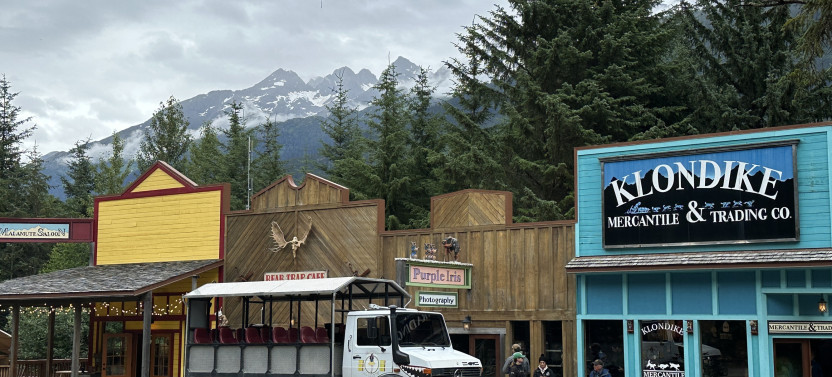 Grizzly Falls Ziplining Expedition