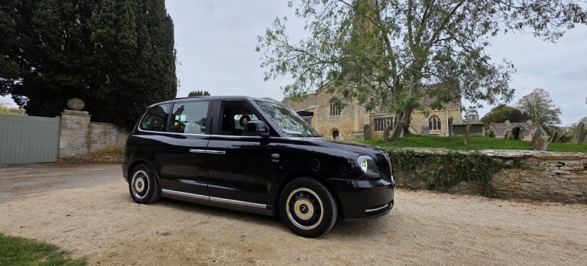 Private Downton Abbey - Highclere Castle Transfer and Bampton ViIlage