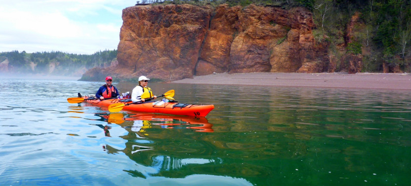 Three Sisters Kayak Tour with Picnic Lunch
