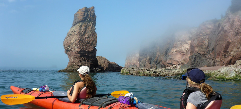 Three Sisters Kayak Tour with Picnic Lunch