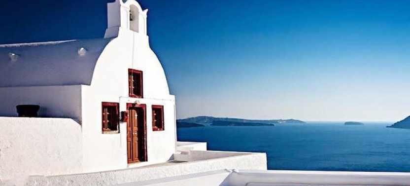Private Customizable Santorini Tour with Local Driver-Guide