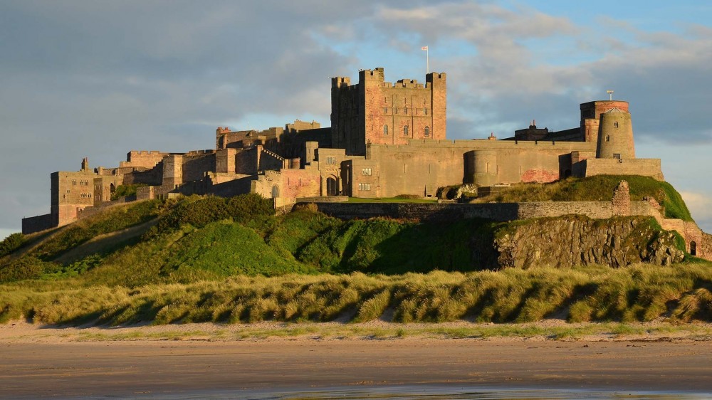 Bamburgh & Lindisfarne Small Group Tour