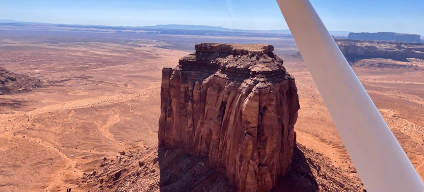 Scenic Flight Tour Over Monument Valley & Canyonlands from Moab