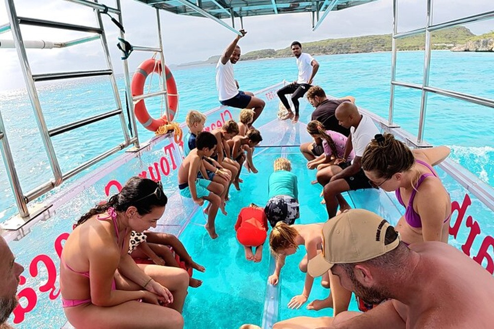 Customizable Group Private Clearboat Tour from St. Willybrordus