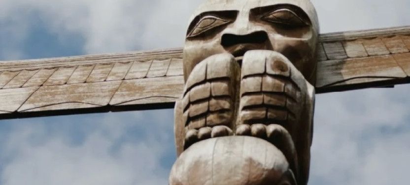 Talking Totems In Stanley Park Eco Tour