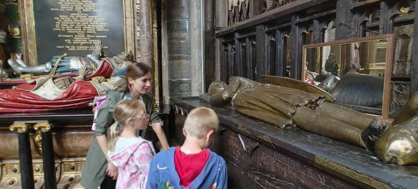 Private Westminster Abbey to Tower of London Walking Tour
