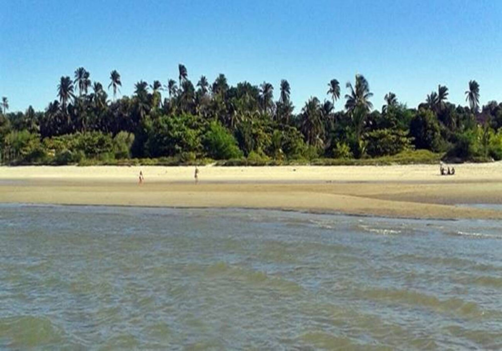Tropical Islands Tour with Lunch Included
