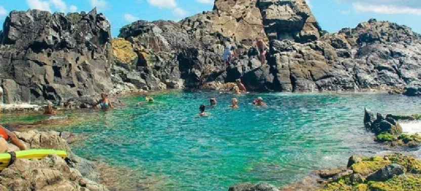 Natural Pool and Ruins Off‑Road Safari