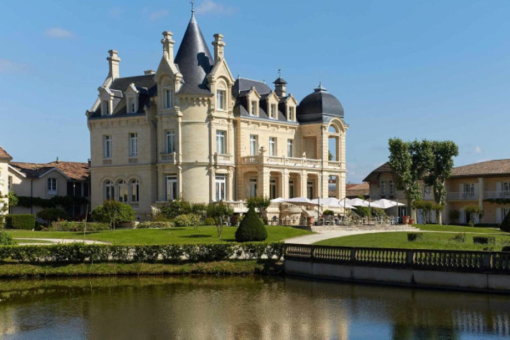 Guided Saint-Émilion Village & Pomerol Wineries Tasting Tour