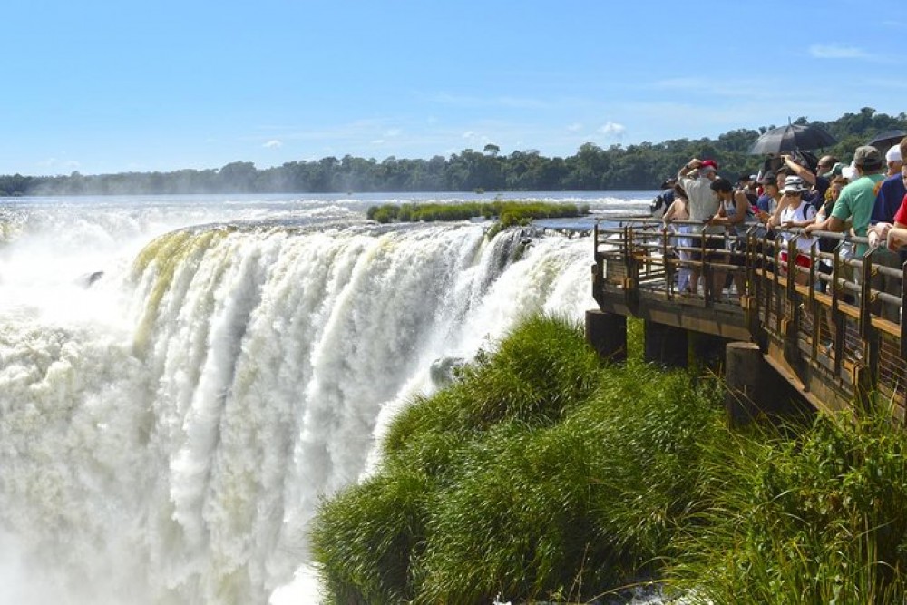 Guide Tour of Iguazu Falls Argentina Side