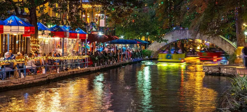 San Antonio Riverwalk Night Walking Tour