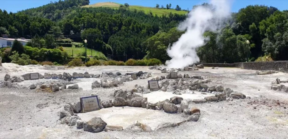 Furnas Valley Full-Day Tour with a Local
