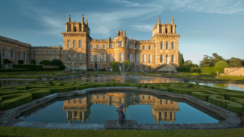 Blenheim Palace Day Trip with Admission