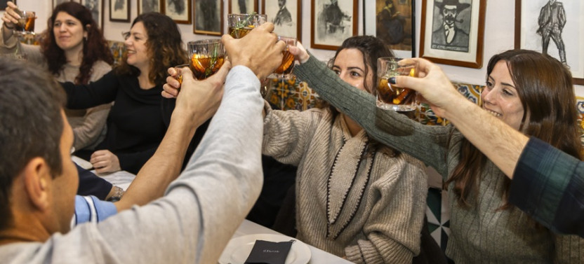Tapas & Wine Tour in Barcelona’s Historic Centre Small Group, photo 3 of 3