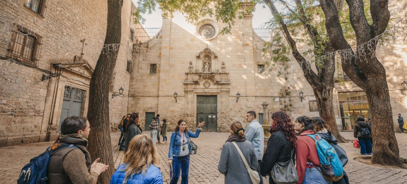 Gothic Quarter & Modernist Barcelona Walking Tour, photo 3 of 4