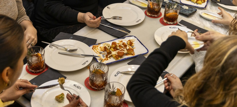 Small Group Barcelona Markets, Taverns & Tapas Tour, photo 3 of 4