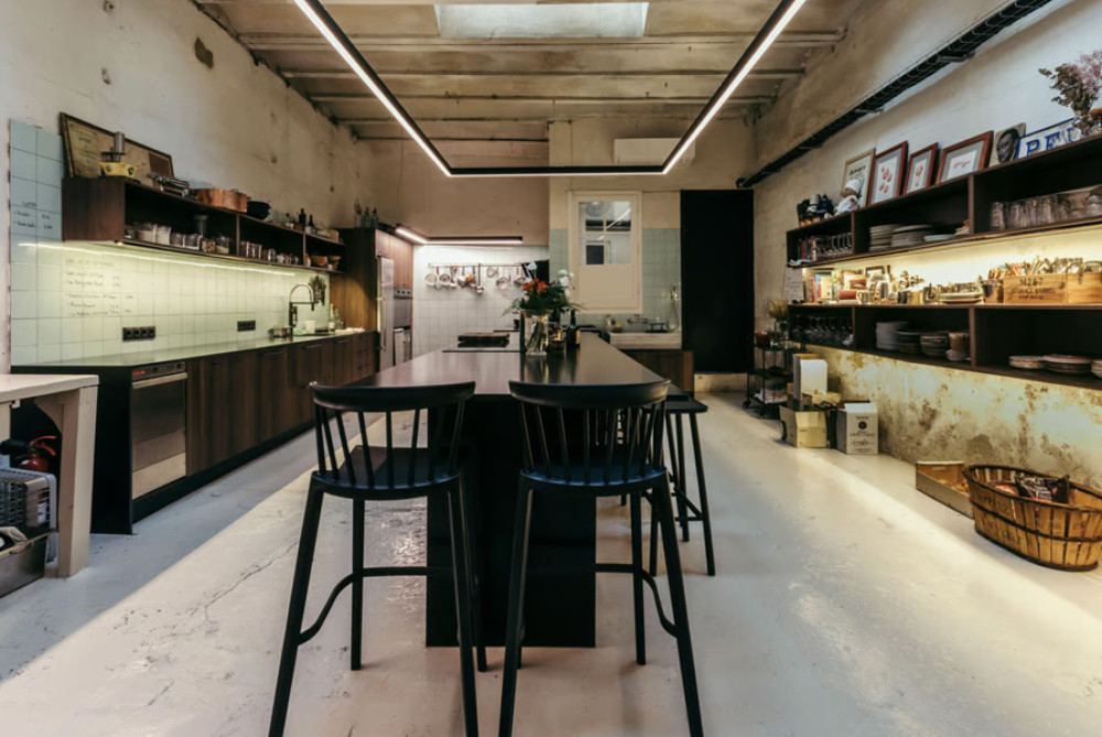 Gaudí Highlights & Paella Cooking Class Small Group