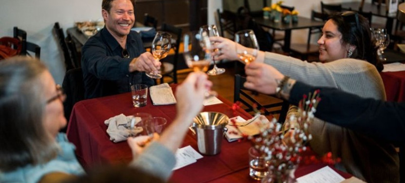 Snoqualmie Falls & Washington Wine Tasting - Public Tour Summer Itinerary