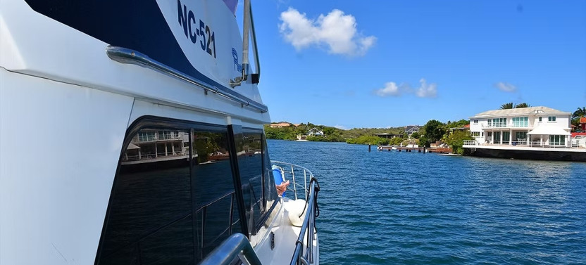 Half Day Private Yacht Cruise & Snorkel With Paranda