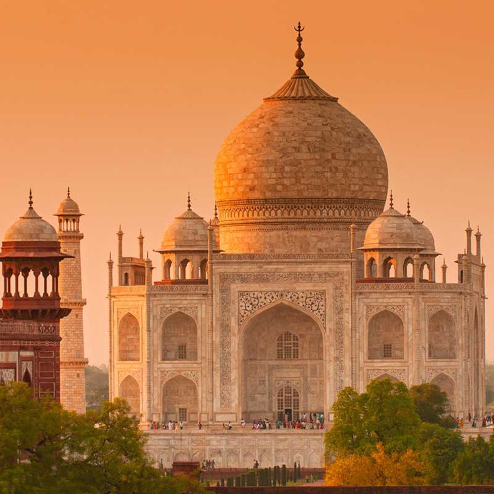 Private Taj Mahal & Agra Fort Day Trip by Gatimaan Express from Delhi