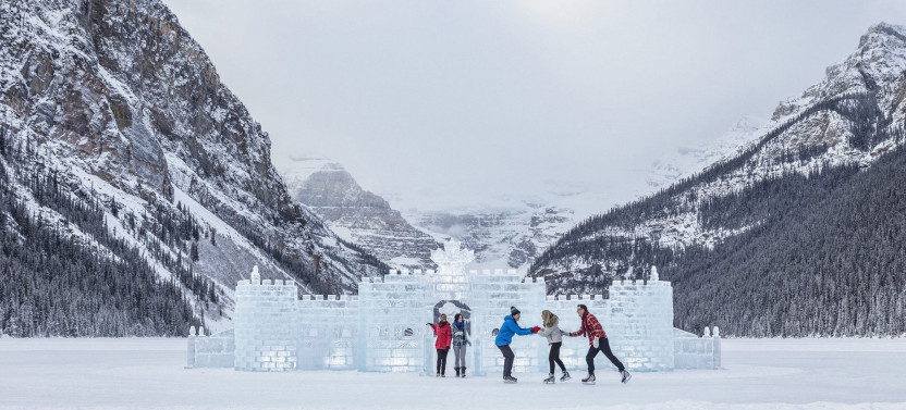 9-Day Premium Yukon & Rockies Christmas Expedition with Northern Lights