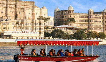 A picture of 4-Day Heritage Forts, Palaces & Desert Adventure Tour in Rajasthan