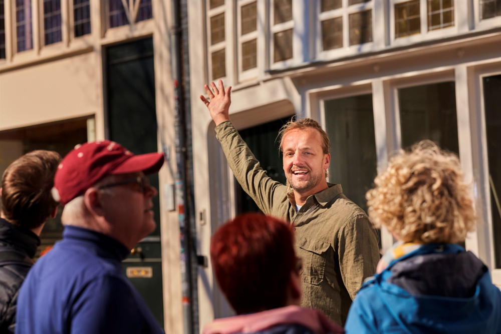Customized Private Amsterdam Tour by an Expert Native Dutch Historian