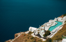 Santorini's Luxury Travel3