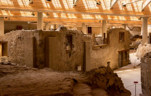 Santorini's Luxury Travel9