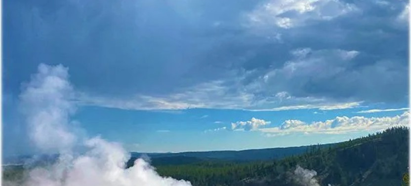 Private Full-Day Yellowstone Lower Loop Tour from Jackson