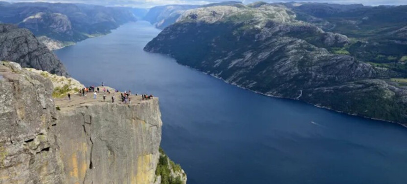 Silent Lysefjord & Pulpit Rock Cruise