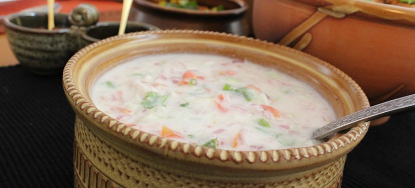 Traditional Kerala Christian Feast with Backwater Views in Kochi