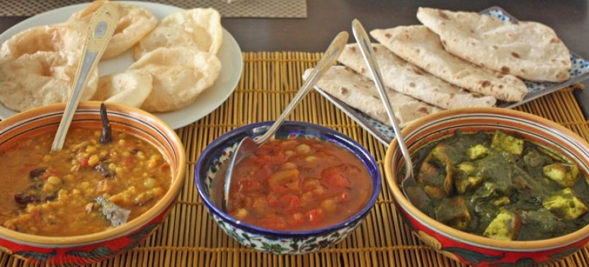 Authentic Bengali Cooking Class & Market Tour in Mumbai
