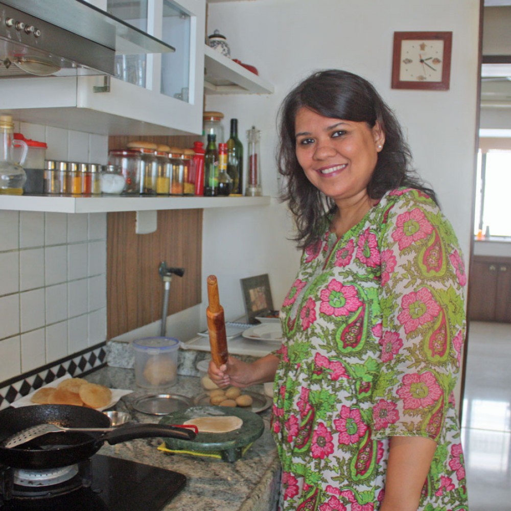 Authentic Bengali Cooking Class & Market Tour in Mumbai