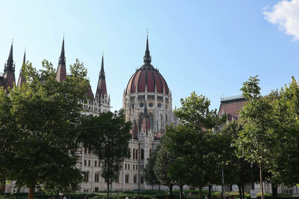 8 Day Cycle Tour: Budapest to Vienna Danube Adventure