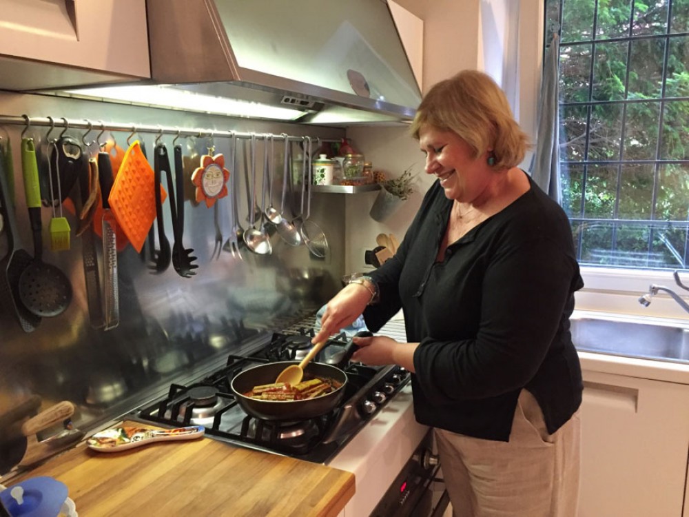 Authentic Roman, Neapolitan, or Sicilian Cooking Class in Rome
