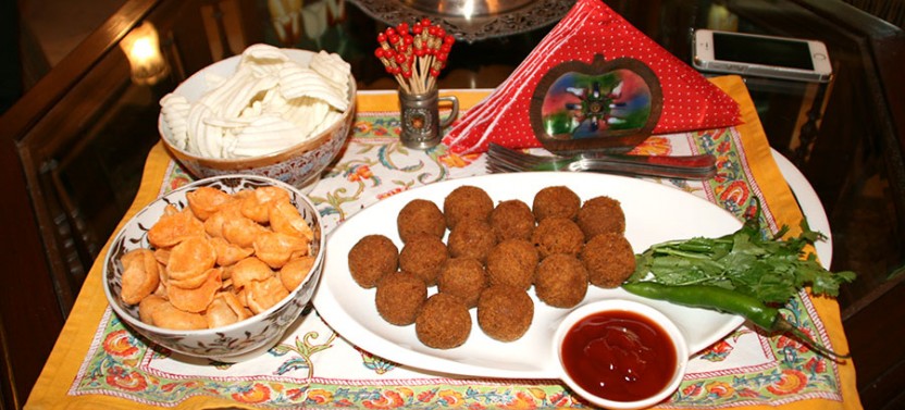 Delhi INA Market Tour & Rajasthani Cooking Demo with Vrinda