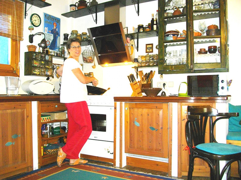 Private Greek Home Cooking Class in Epanomi, Thessaloniki with Erna