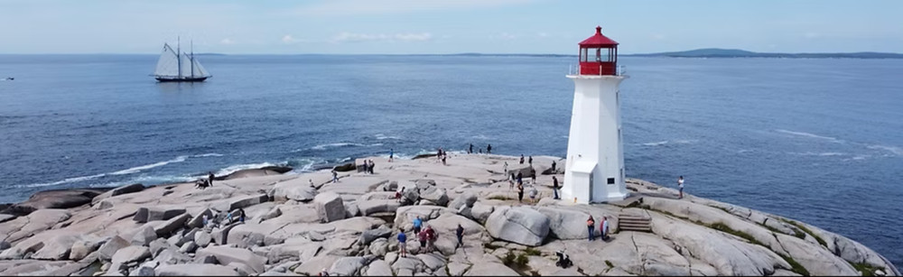 Peggy’s Cove and Lunenburg Combo Tour