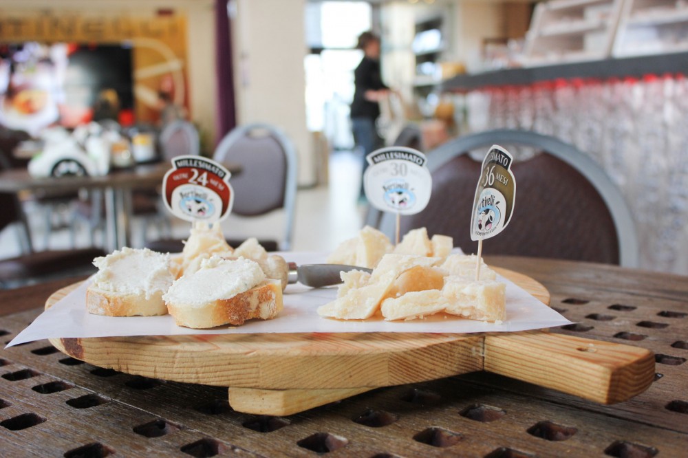 Private Parmigiano Reggiano Cheese Tour And Tasting In Parma Parma Project Expedition