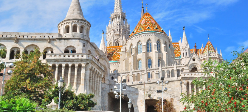 4 Hours Budapest Highlights & Hidden Gems Private Luxury Experience