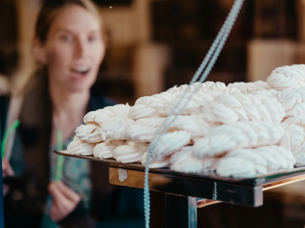 Chocolate & Pastry Tasting Tour with Local Expert in Toulouse