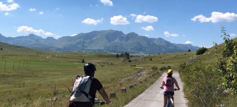 Durmitor eBike Tour: Jezerska Plateau, Lakes & Mountain Trails