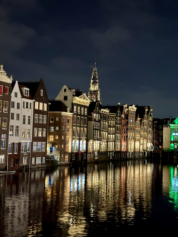 Evening Red Light District Tour with a historian