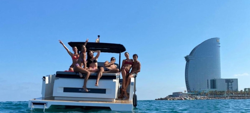 De Antonio D28 Private Motorboat Speedboat Experience with Captain
